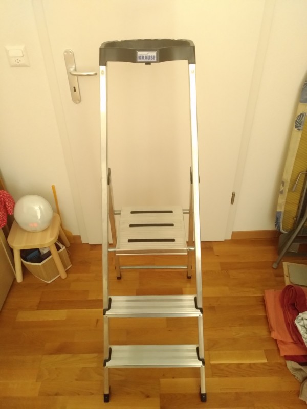 Escabelle - petite échelle